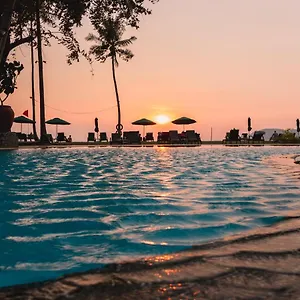 Frangipani Langkawi 4*, بانتايْ تْشينانغ ماليزيا